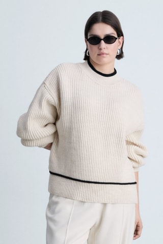 Pull-over col montant détails contrastés - Beige