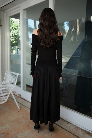 Robe épaules dénudées en tissu combiné - Noir