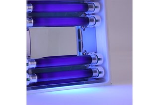 Lampada portatile per analizzare la pelle