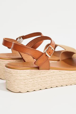 Sandalias de piel de serraje de cuña Ines - Marrón