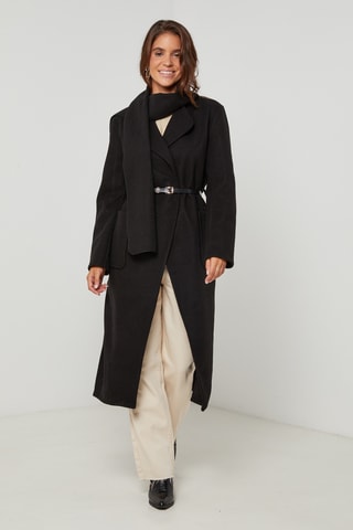 Abrigo y bufanda Negro