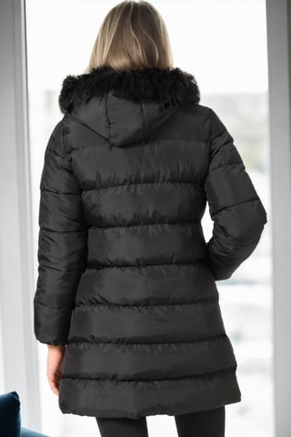 Lange gewatteerde jas met capuchon - Zwart