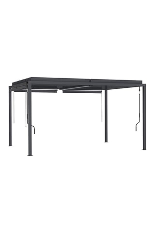 Pergola bioclimatica con tende a rullo