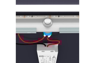 Espejo rectangular de cuarto de baño con iluminación LED