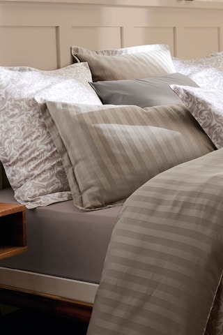 Fronha reversível em cetim de algodão 80 fios/cm² - Toupeira - 80 x 80 cm