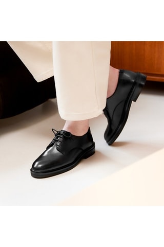 Stringate in pelle Laure  - Nero