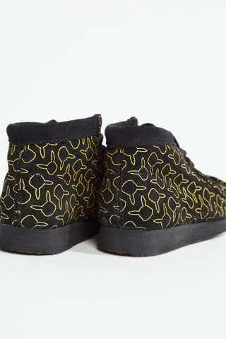 Bottines en nubuck Wallabee x Pikachu Pokémon - Noir