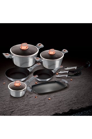 Batterie de cuisine revêtement titane   14 pièces