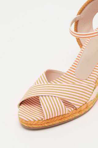 Sandales compensées Mirela 
Blanc et orange - Stuart Weitzman