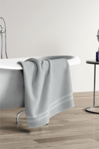 Sortie de bain et serviette coordonnée - Gris clair