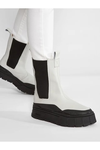 Bottines Chelsea plateformes en cuir Mayze Stack - Ecru et noir - Puma