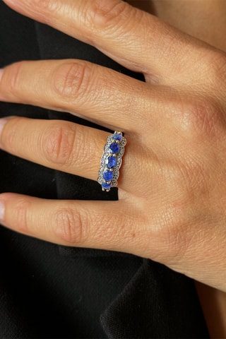 Anillo - Oro blanco, diamantes y zafiros