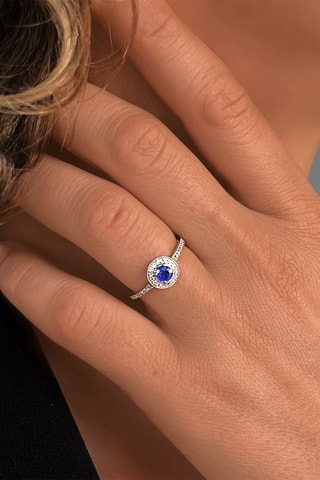 Anillo - Oro blanco, topacios y zafiro