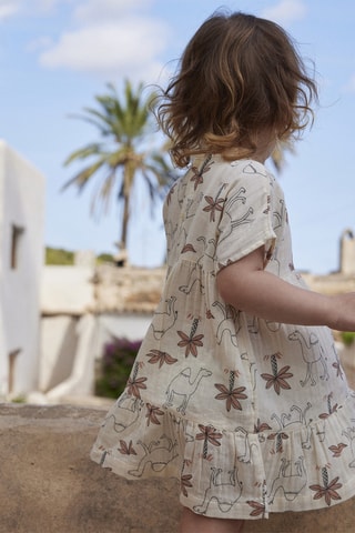 Robe à manches courtes. Beige