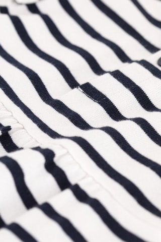 Robe à manches longues. Blanc