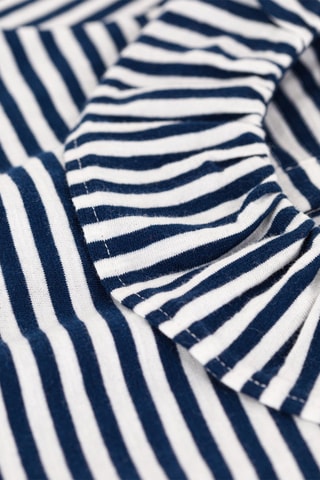 Blouse à manches courtes. Bleu