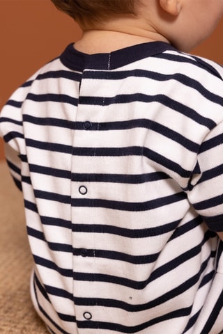 Combinaison à manches courtes. Blanc