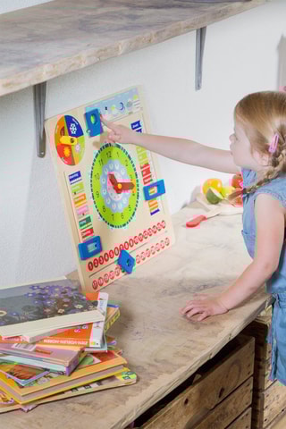 Horloge calendrier en bois - Dès 3 ans