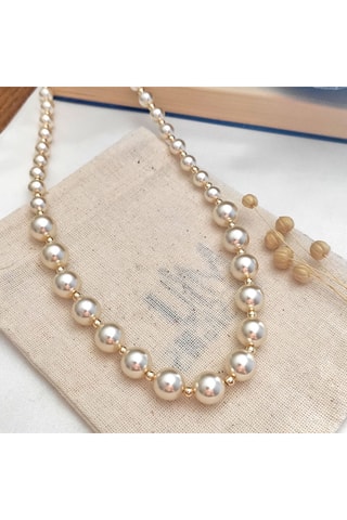 Collar - Latón dorado y perlas sintéticas blancas