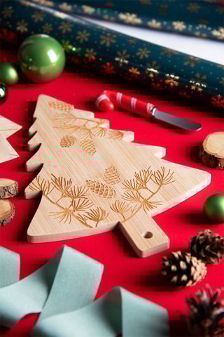 Tabla para cortar de bambú y cuchillo para mantequilla