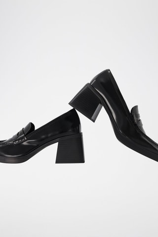Mocassini con tacco in vernice - Nero