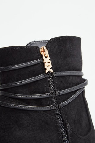 Stivaletti con tacco - Nero