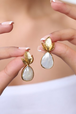 Pendientes bañados en oro fino amarillo - Nácar