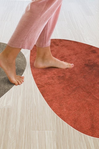 2 alfombras vinílicas Forma Gris piedra y rojo