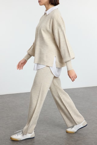 Camiseta y pantalón - Beige