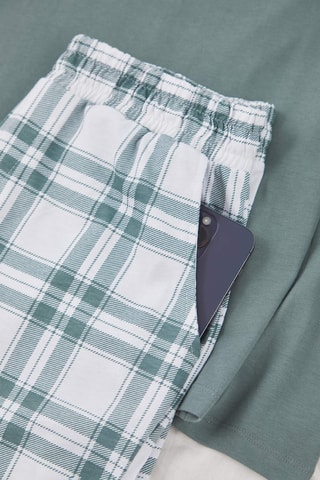 Pijama - Verde oliva y blanco