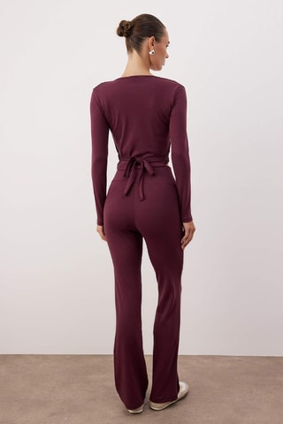 Crop top cruzado y pantalón - Violeta