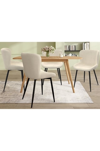 Chaises Taylor en velours crème et pieds métal noirs - lot de 4