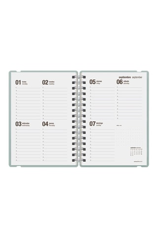 Agenda scolaire 2025-2026 à spirale Colors Studio - Vert d’eau - 21,5 x 16,4 x 14 cm