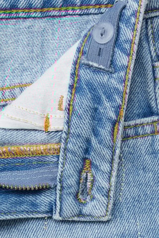 Jeans Mom-fit avec détails brillants - Bleu