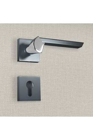 Poignée à cylindre Melissa - Finition aspect noir et chrome brillant