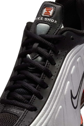 Nike Shox R4 - Argenté et noir