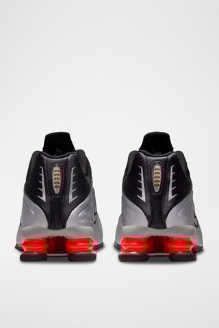 Nike Shox R4 - Argenté et noir