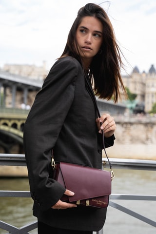 Sac bandoulière en cuir Aela Box - Bordeaux