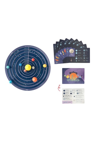 Kit de bandeja con sistema solar de madera - Desde 7 años - Modelo aleatorio