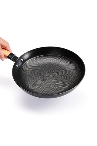 3 frigideiras em ferro fundido - 20, 24 e 28 cm