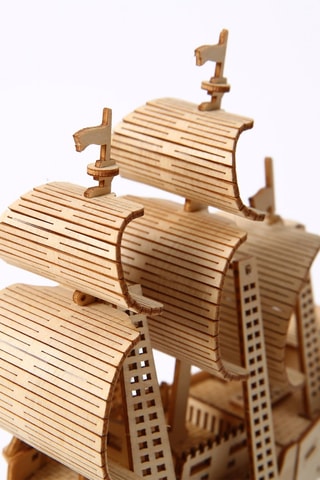 Puzzle 3D voilier en bois - 83 pièces - Dès 14 ans