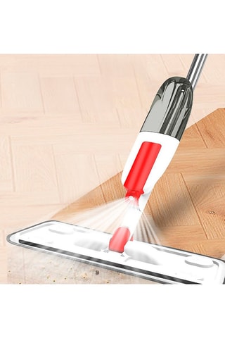 Balai avec pulvérisateur