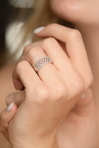 Anel The Crown - Ouro branco e diamantes