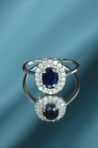 Anel Glénan - Ouro branco, diamantes e safira