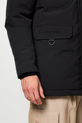 Anorak con capucha  - Negro