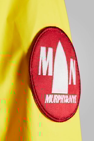 Corta-vento com capuz - Amarelo