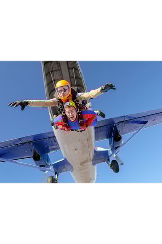 Saut en parachute en tandem - 1 personne - Validité 39 mois