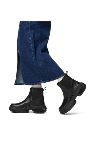 Botins Chelsea em couro Ona Ave™ - Preto