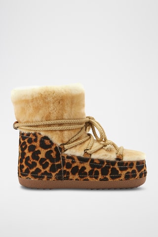 Boots com plataforma em couro de carneiro - Bege