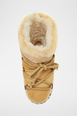 Boots com plataforma em couro de carneiro - Bege